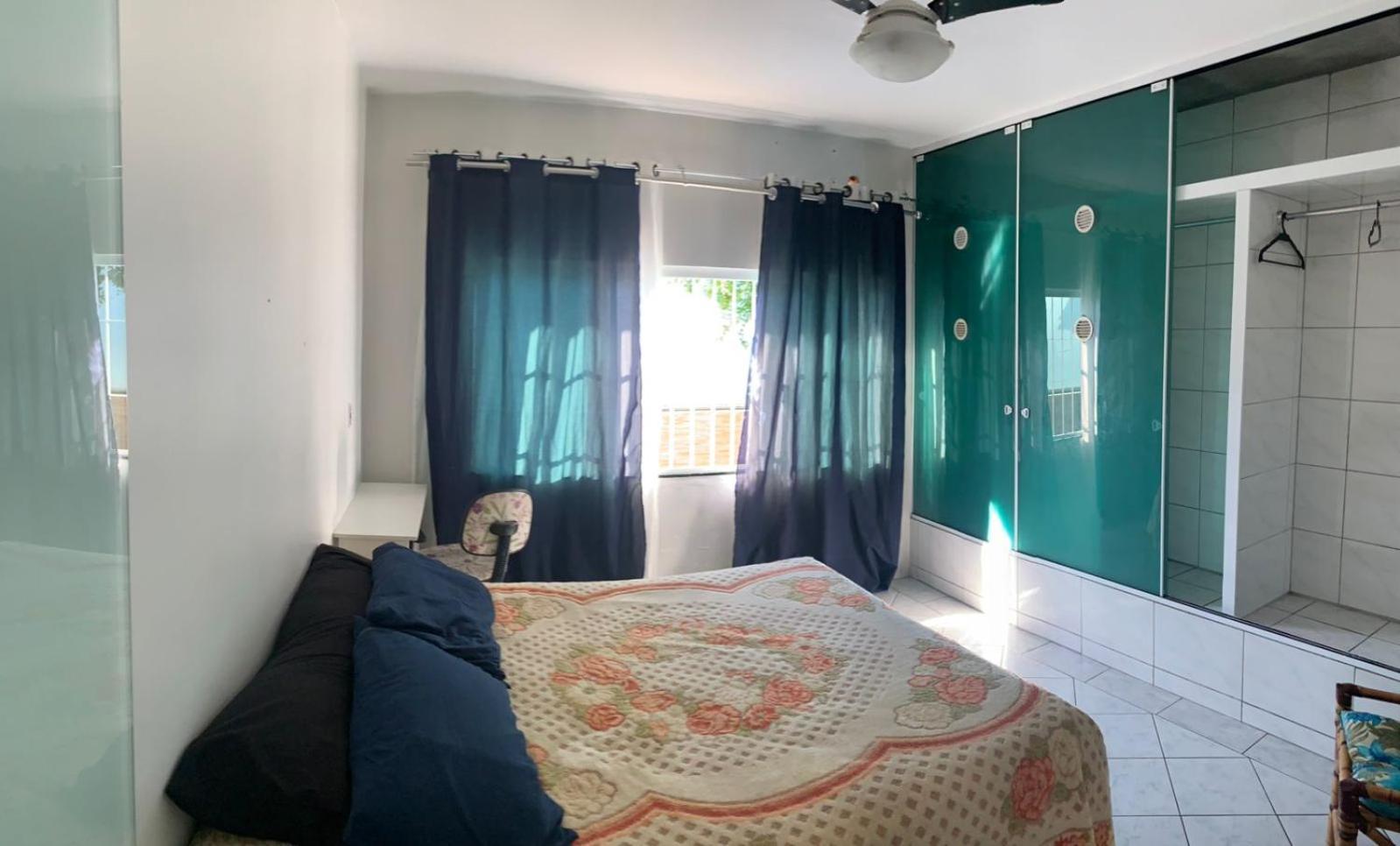 01 House - Casa Apenas Mulheres