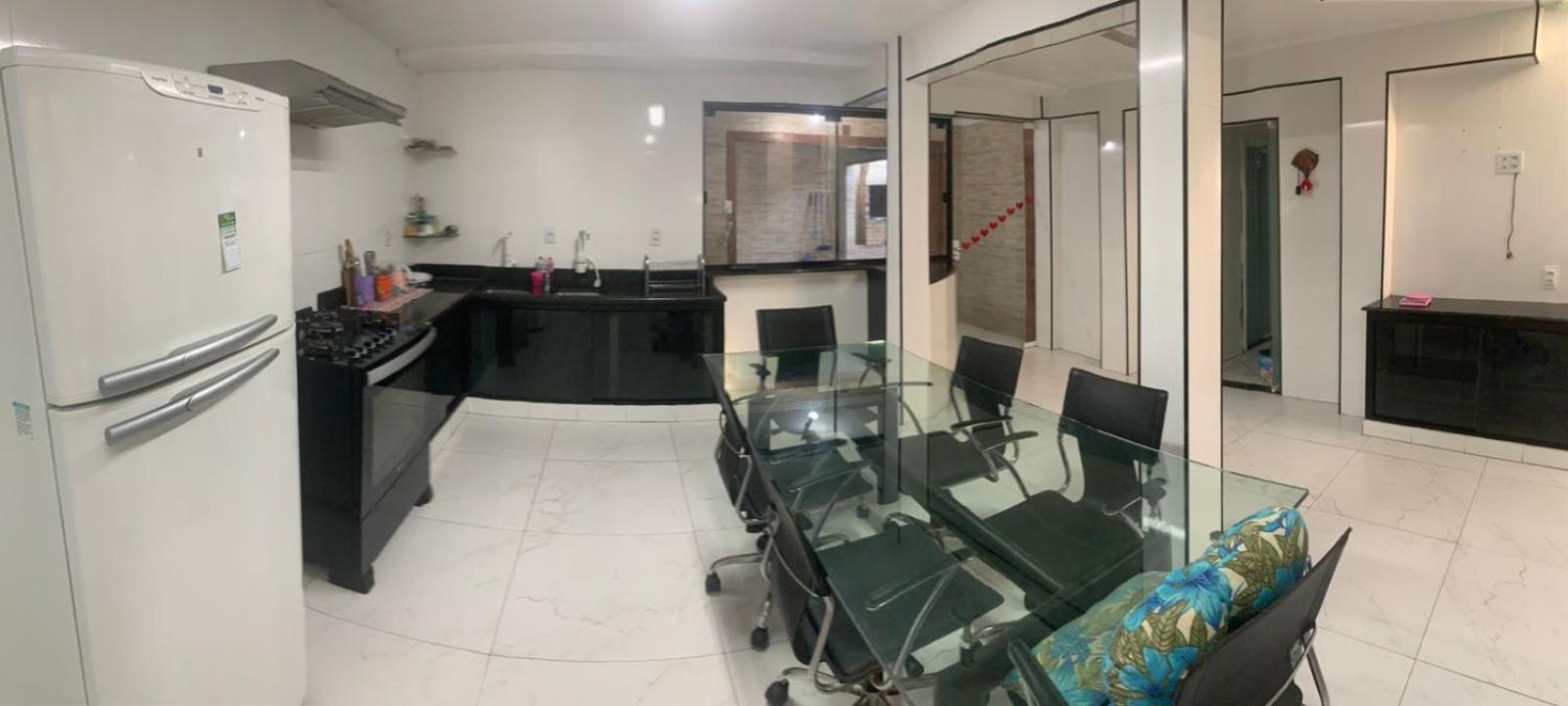 01 House - Casa Apenas Mulheres *